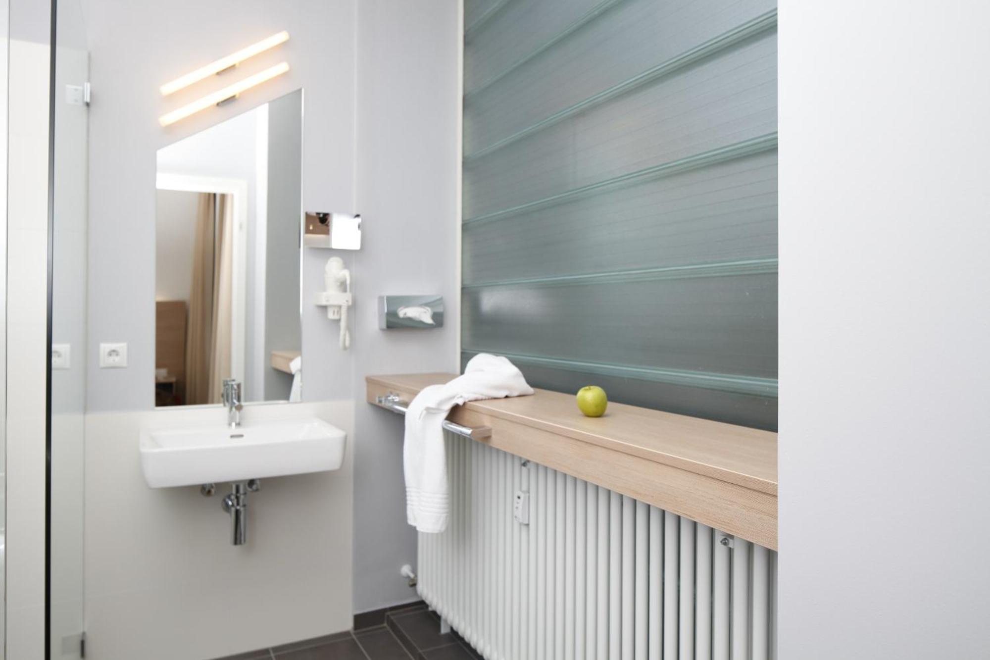 Hotel 38 Berlin Bagian luar foto