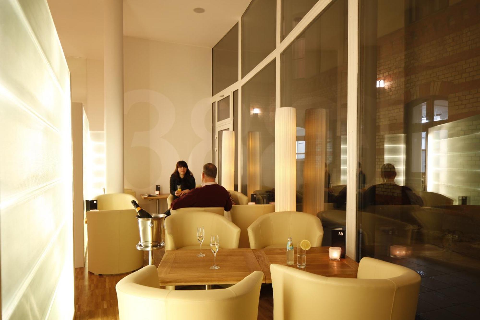 Hotel 38 Berlin Bagian luar foto