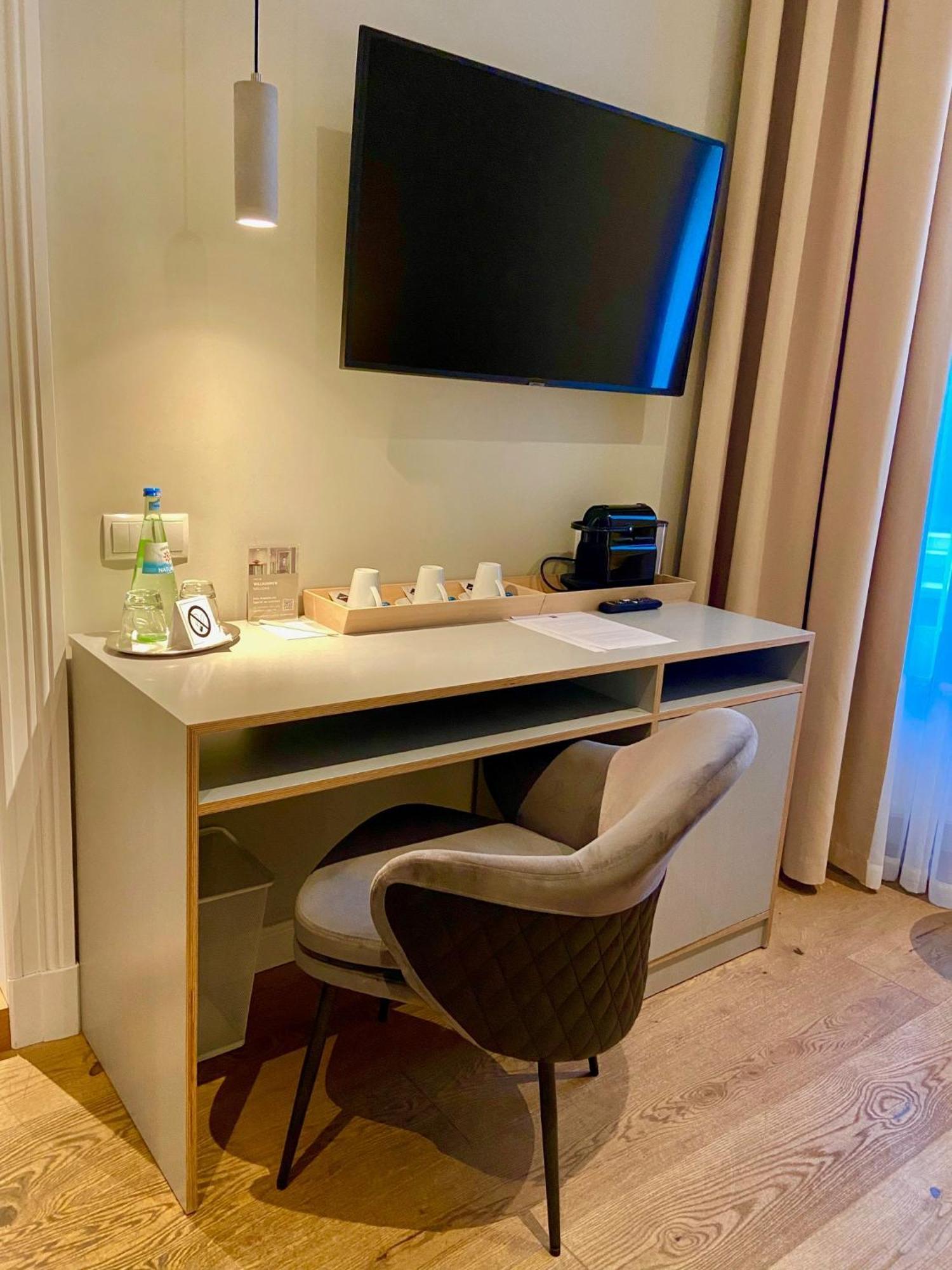 Hotel 38 Berlin Bagian luar foto