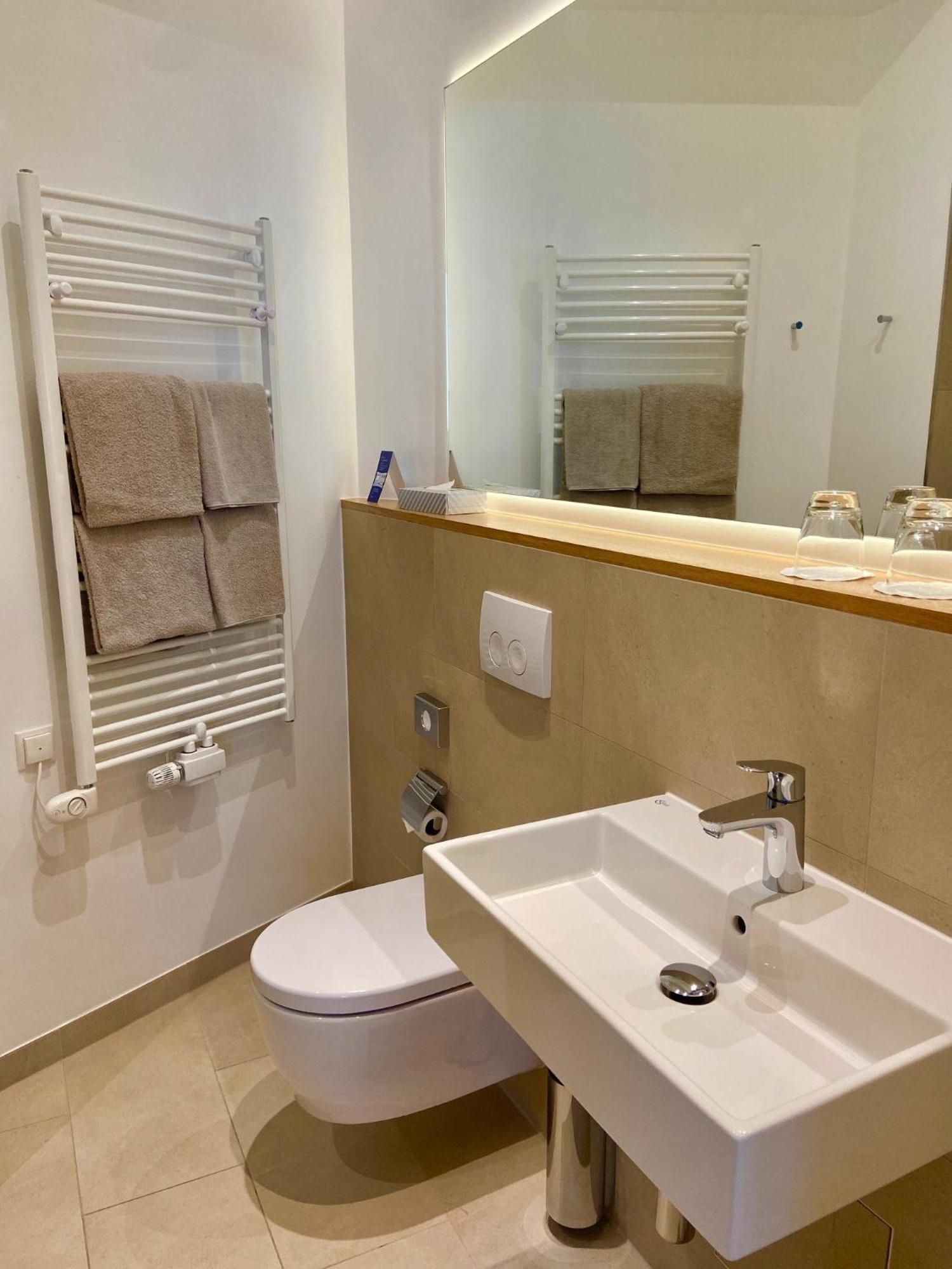 Hotel 38 Berlin Bagian luar foto