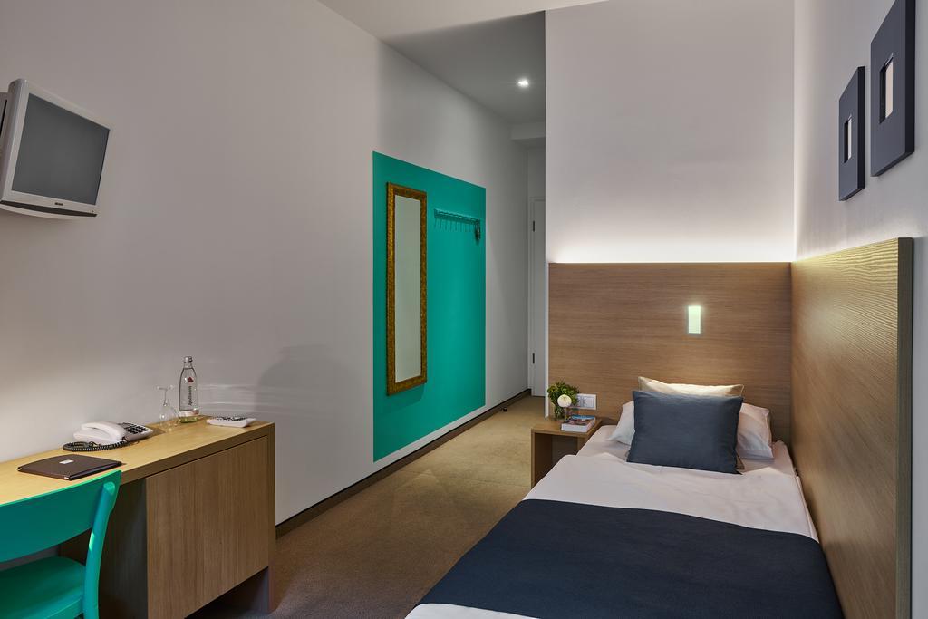 Hotel 38 Berlin Bagian luar foto