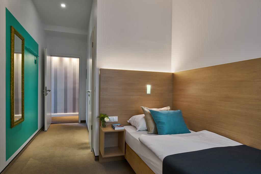 Hotel 38 Berlin Bagian luar foto