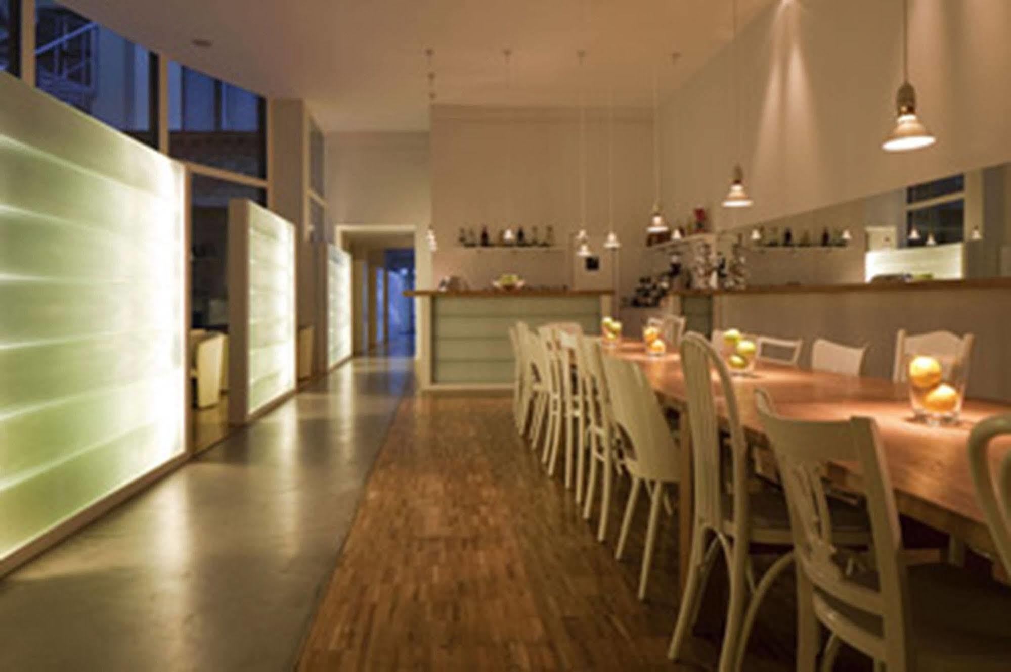 Hotel 38 Berlin Bagian luar foto
