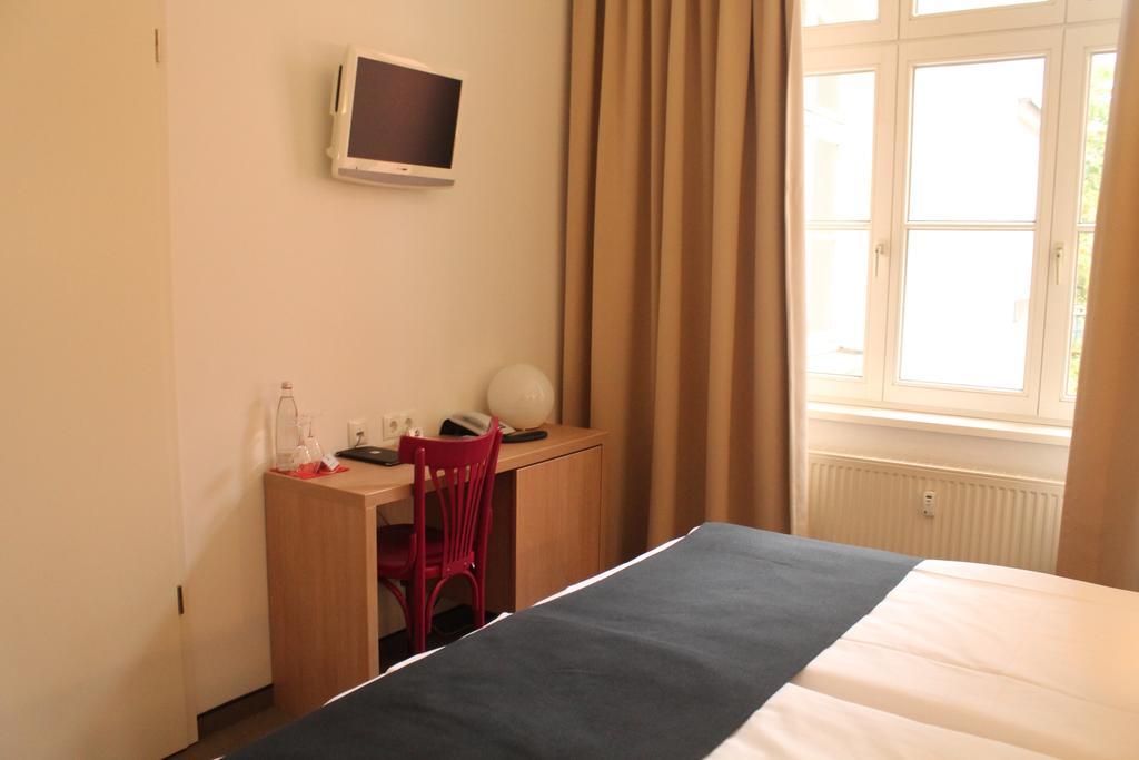 Hotel 38 Berlin Bagian luar foto